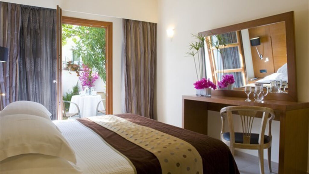 Aressana Spa Hotel & Suites