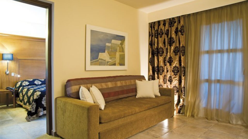 Aressana Spa Hotel & Suites