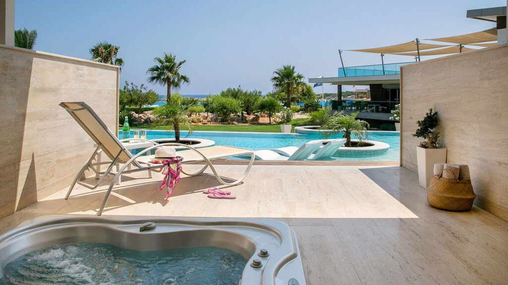 Asterias Beach