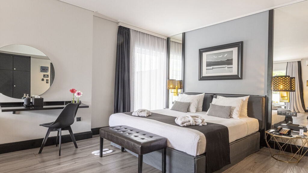 Athenian Riviera Hotel & Suites