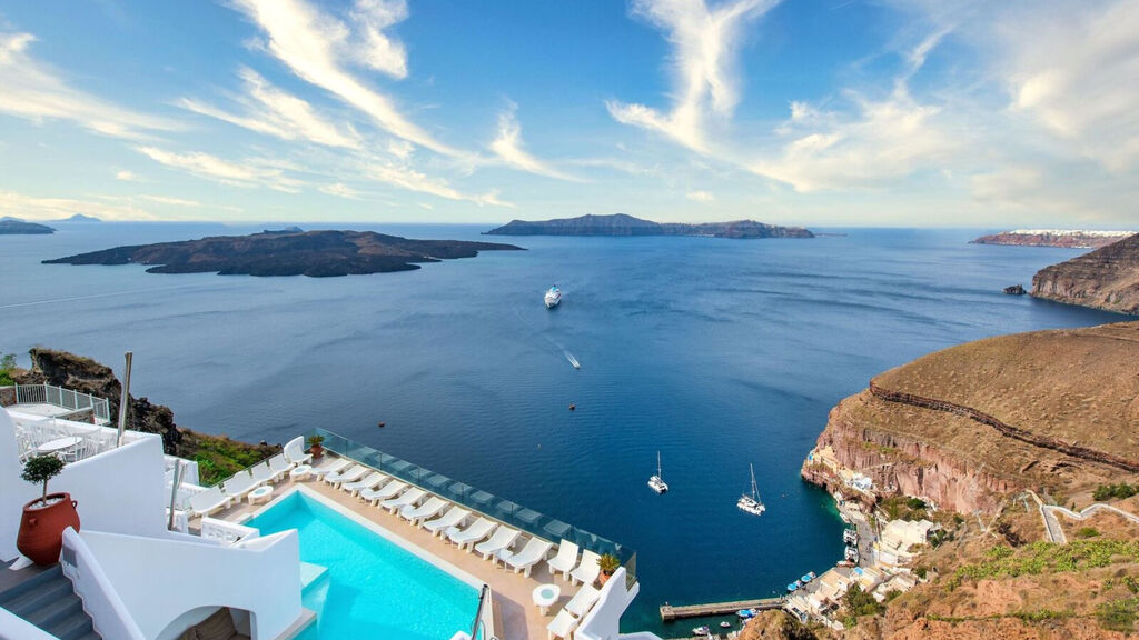 Athina Luxury Suites