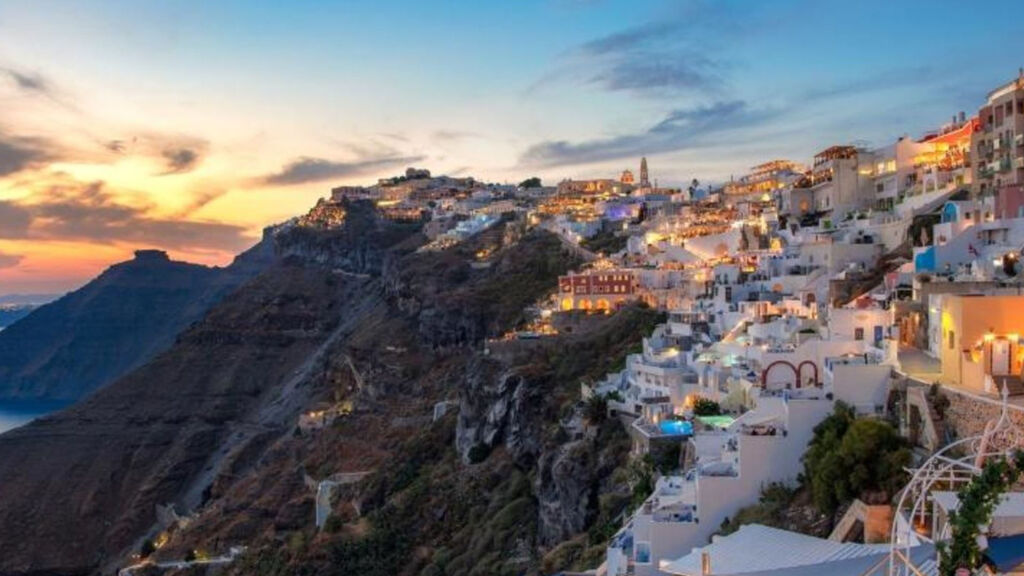 Athina Luxury Suites