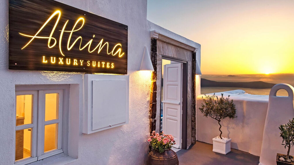 Athina Luxury Suites