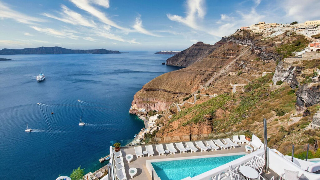 Athina Luxury Suites