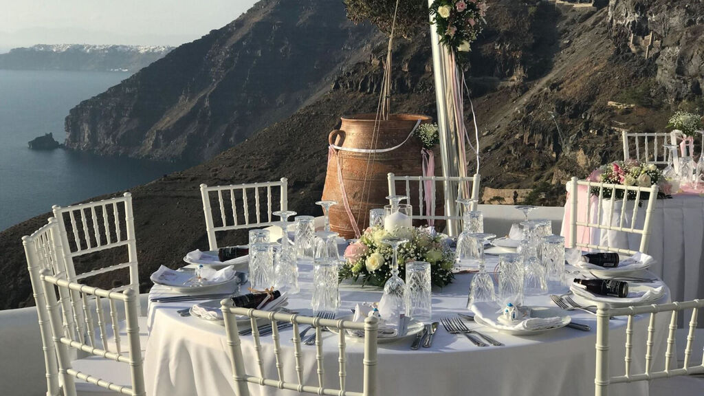 Athina Luxury Suites