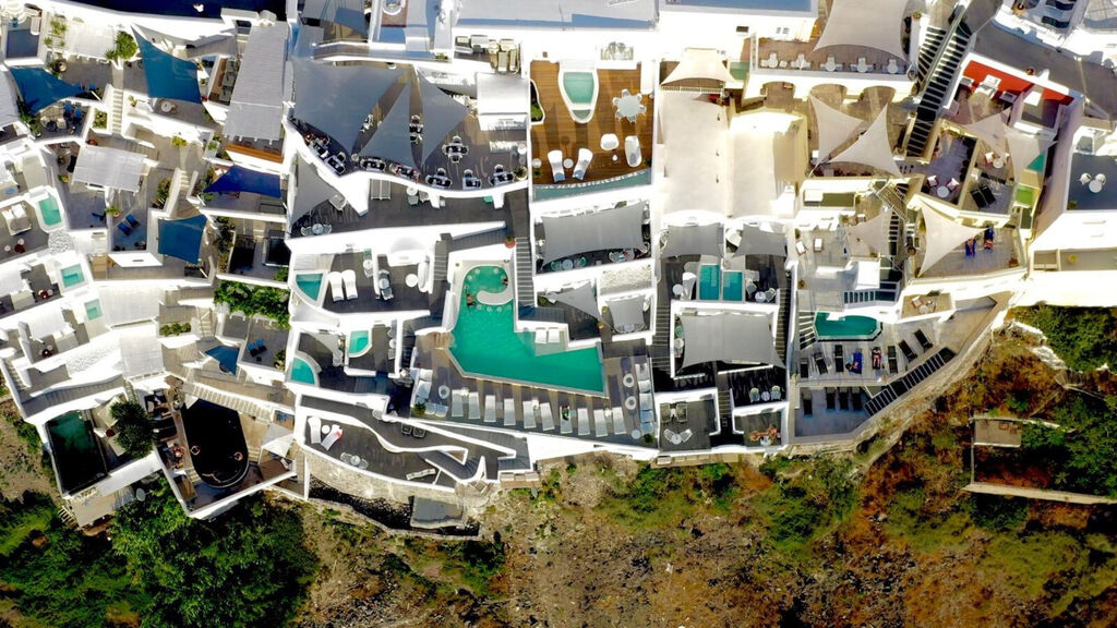 Athina Luxury Suites