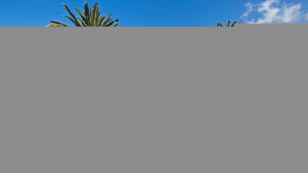 Atlantis Beach Villa