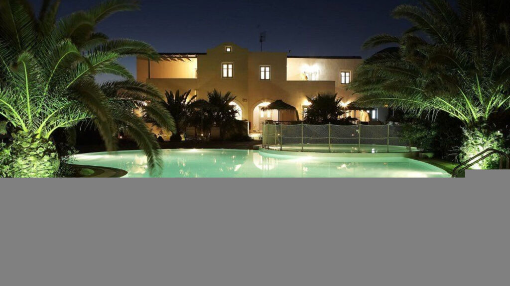 Atlantis Beach Villa