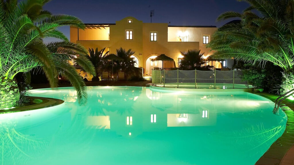 Atlantis Beach Villa