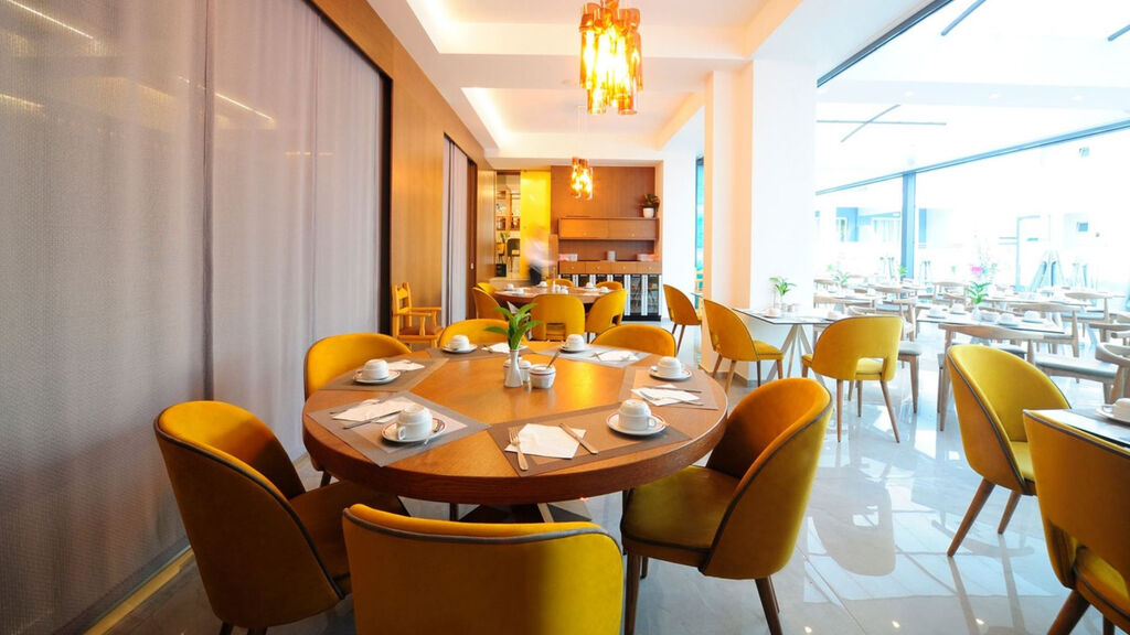 Atrium Ambience