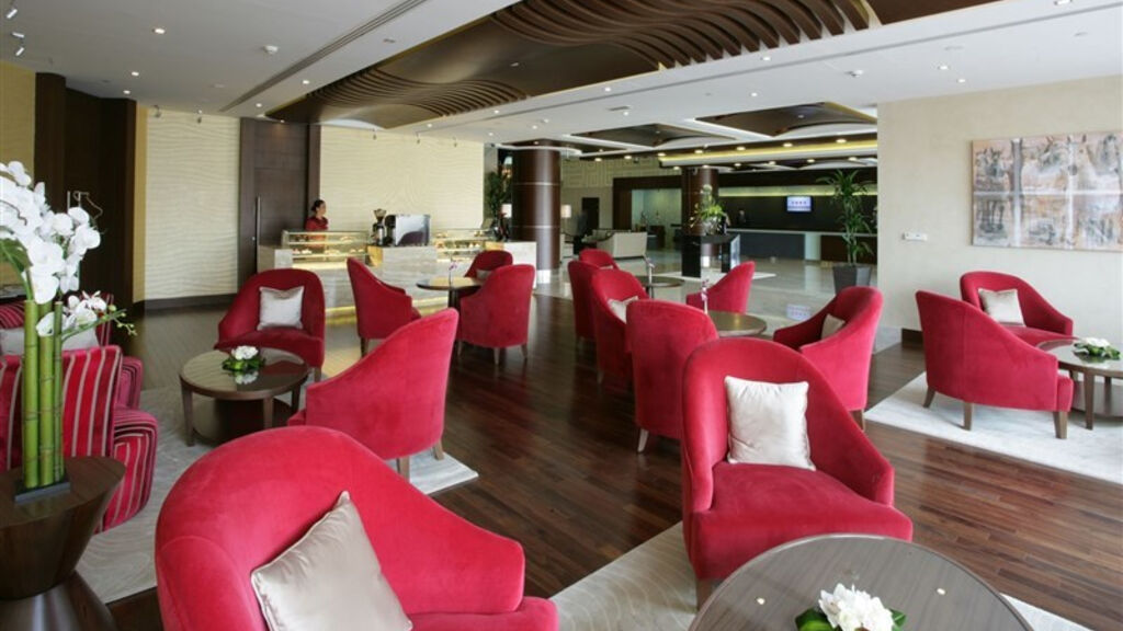 Auris Plaza