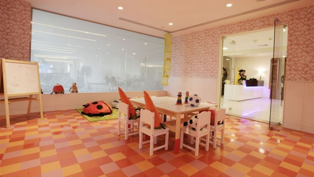 Auris Plaza
