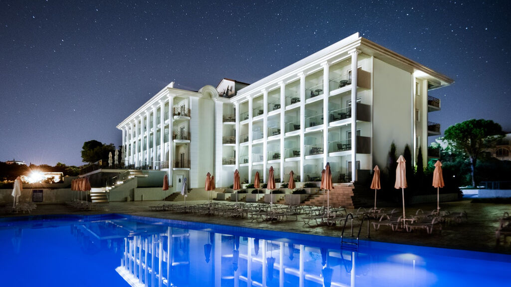 Avalon Palace Hotel