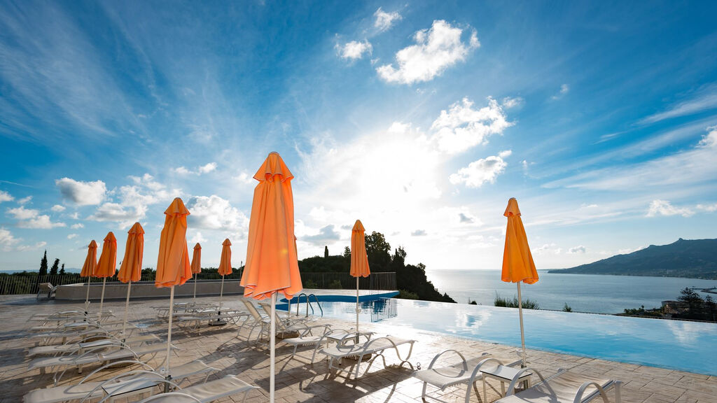 Avalon Palace Hotel