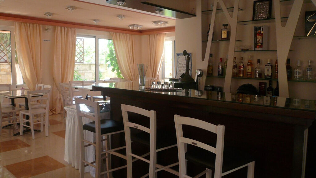 Avra Hotel