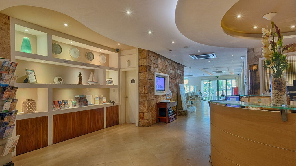 Ax Sunny Coast Resort & Spa