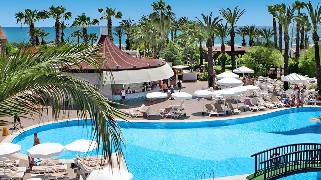 Aydinbey Famous Resort