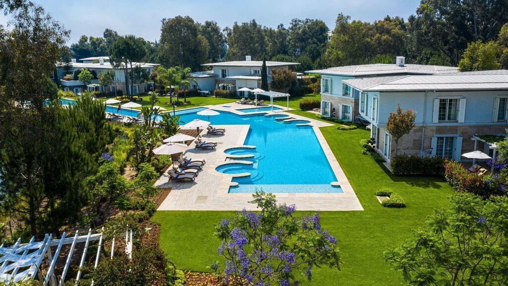 Azure Villas By Cornelia