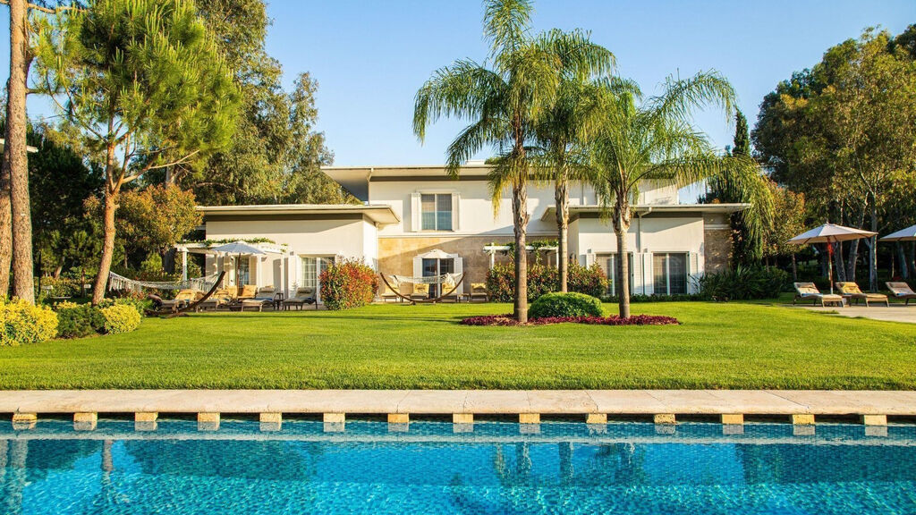 Azure Villas By Cornelia