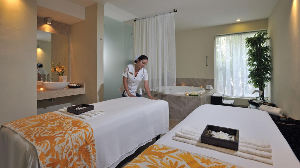Bahia Principe Luxury Sia