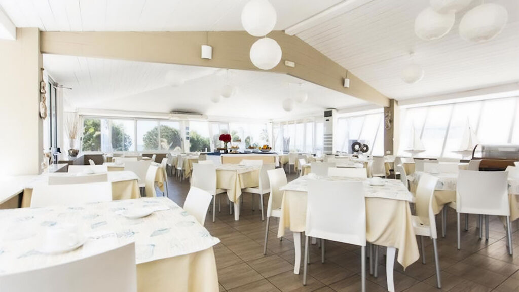 Baia Del Sole Hotel Sul Mare