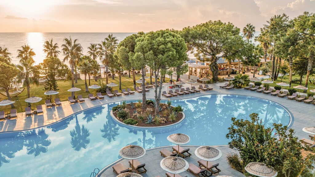 Balmy Beach Resort