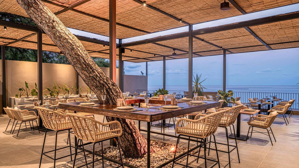 Balmy Beach Resort