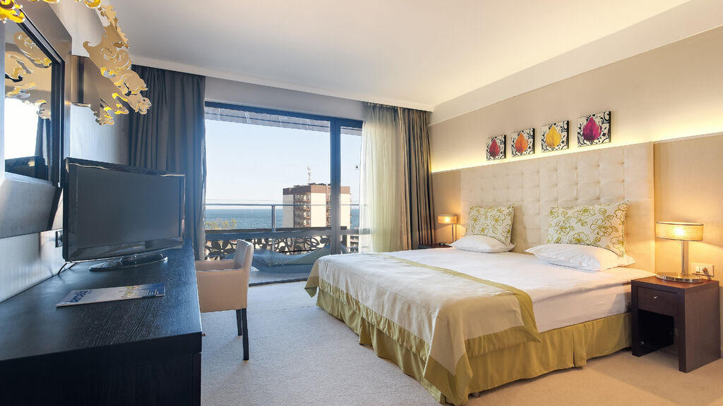 Barcelo Royal Beach