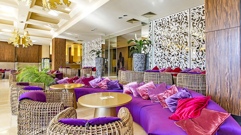 Barcelo Royal Beach