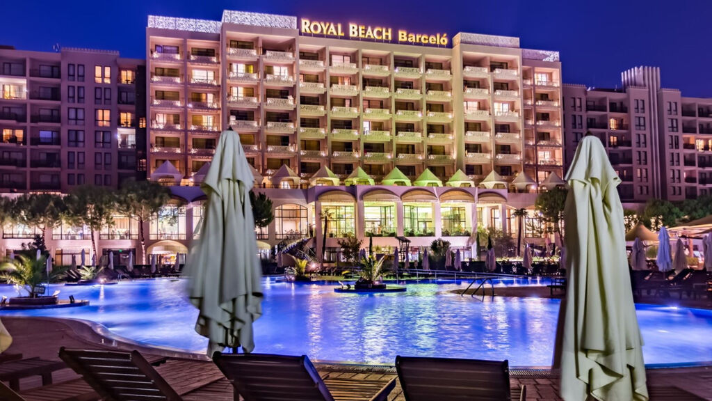 Barcelo Royal Beach