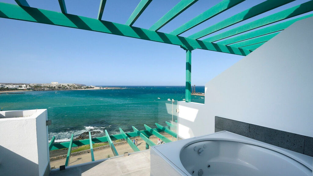 Barcelo Teguise Beach