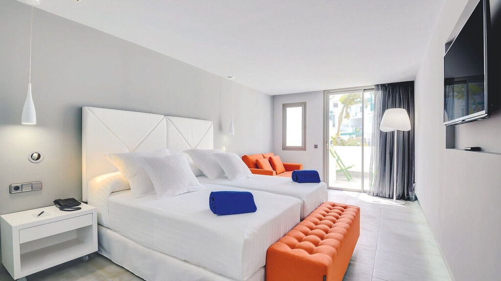 Barcelo Teguise Beach