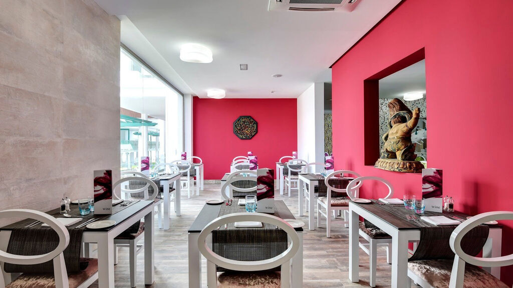 Barcelo Teguise Beach