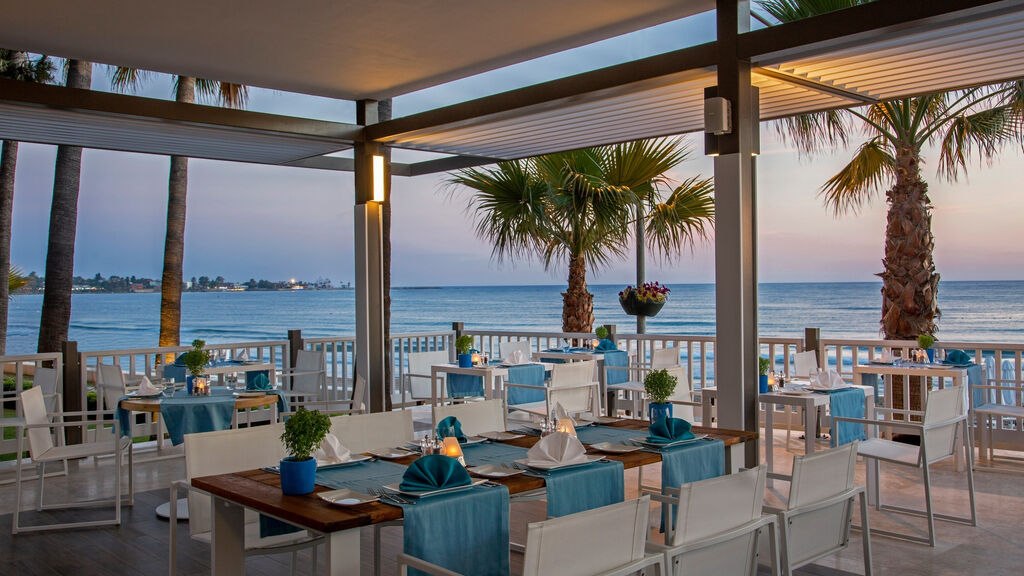 Acanthus & Cennet Barut Collection