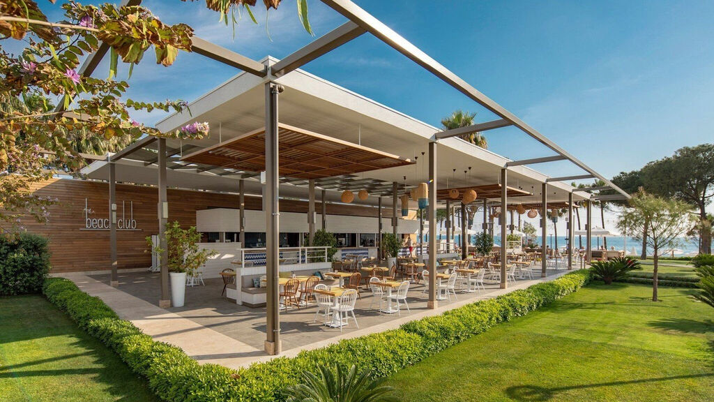 Acanthus Cennet Barut Collection