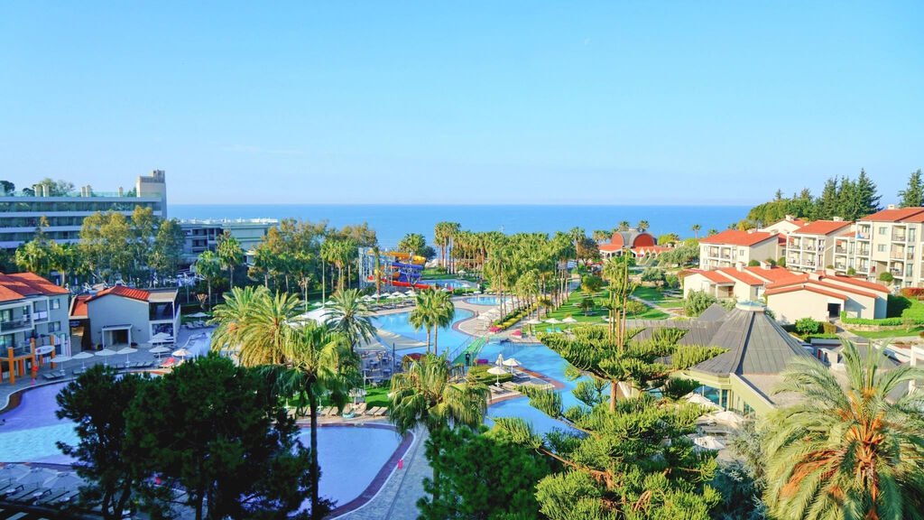 Arum Barut Collection