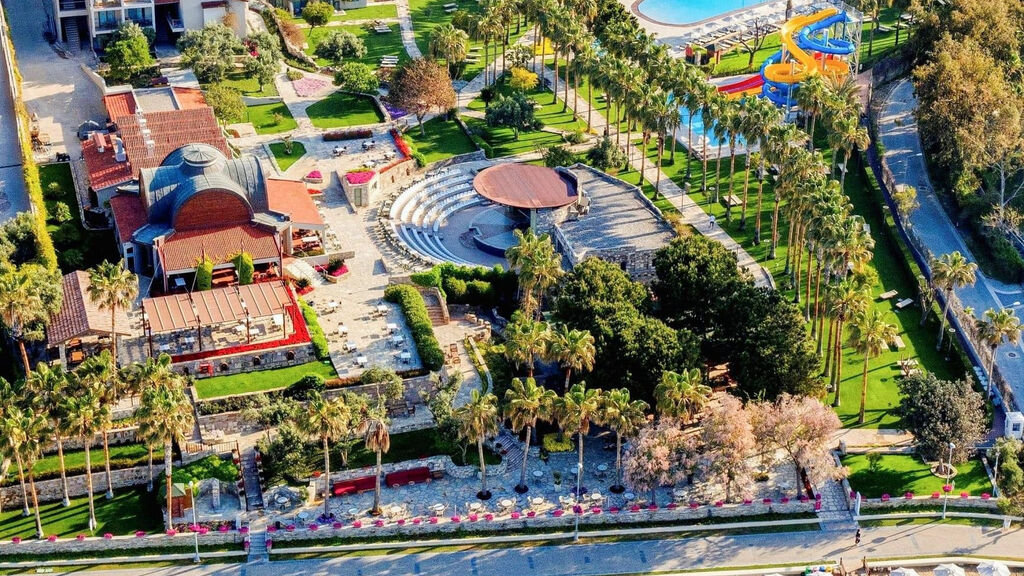 Arum Barut Collection