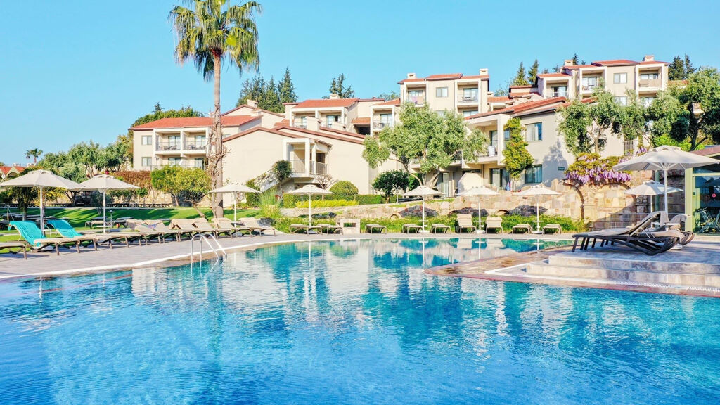 Arum Barut Collection