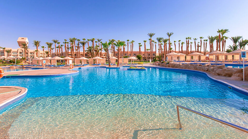 Beach Albatros Resort