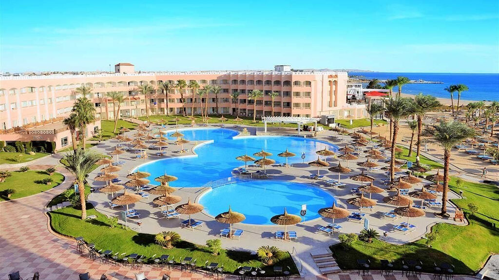 Beach Albatros Resort