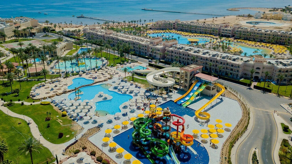 Beach Albatros Resort