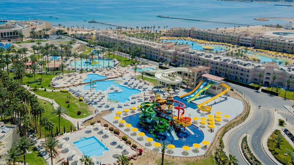 Beach Albatros Resort