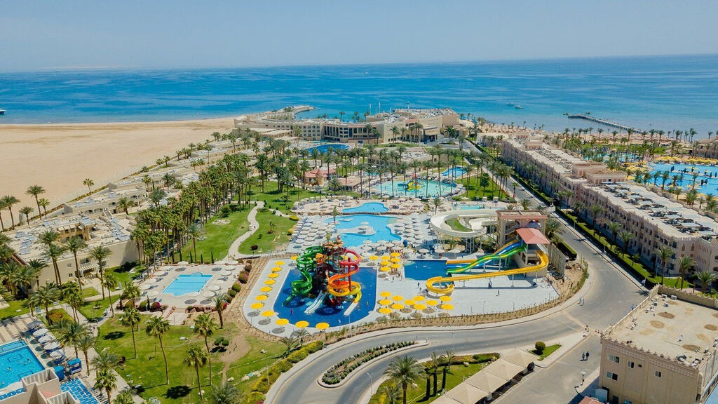 Beach Albatros Resort