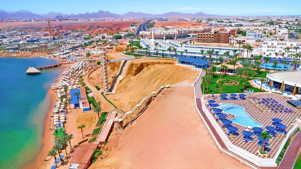 Beach Albatros Resort