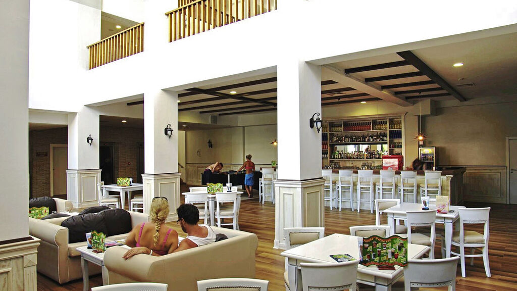 Bella Vista Beach Club