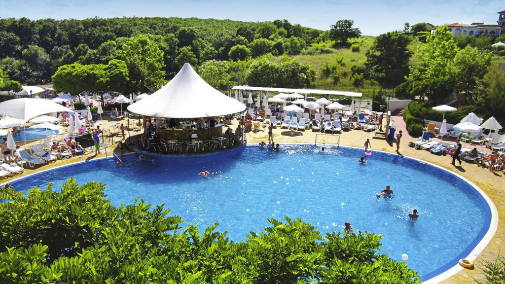 Bella Vista Beach Club