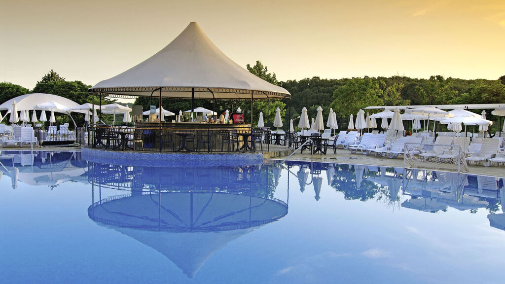 Bella Vista Beach Club