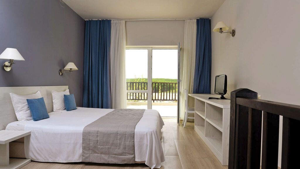 Bella Vista Beach Club