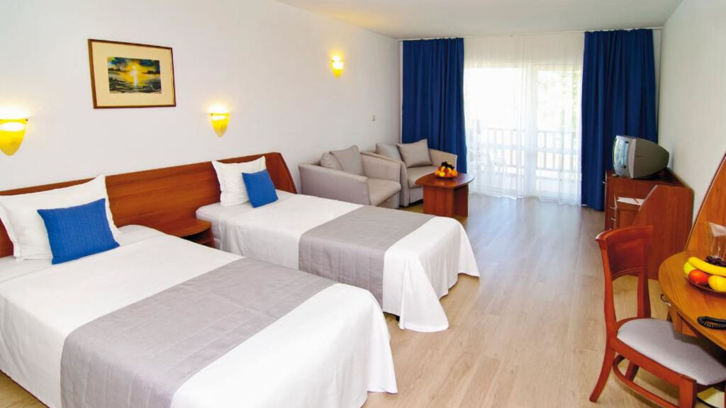 Bella Vista Beach Club