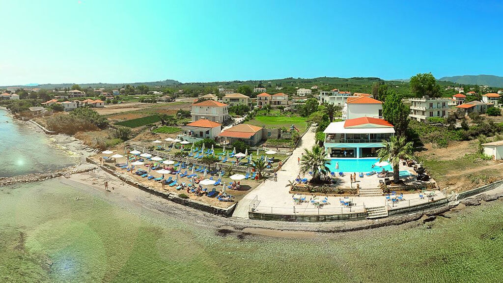 Belussi Beach Hotel & Suites